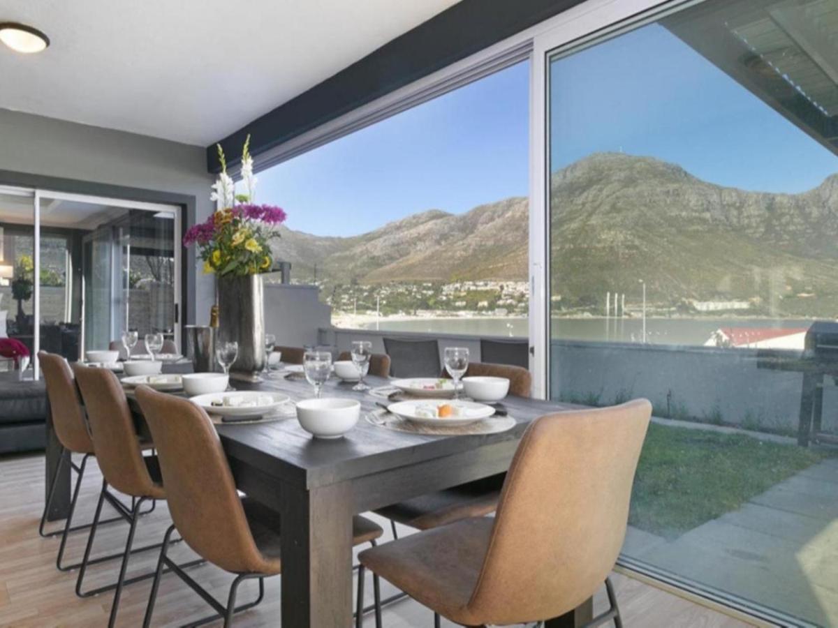 De La Hout Bay Beachfront * Cape Town