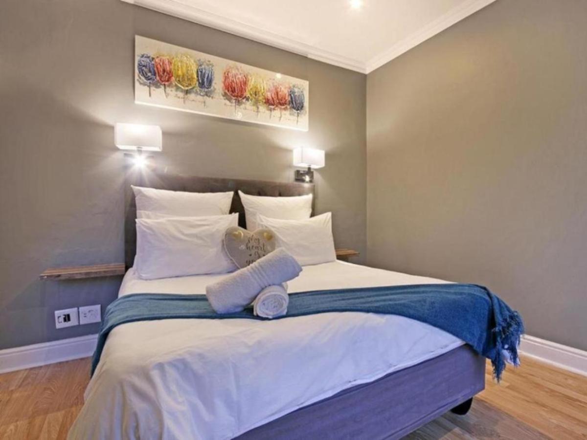 De La Hout Bay Beachfront Holiday home Cape Town